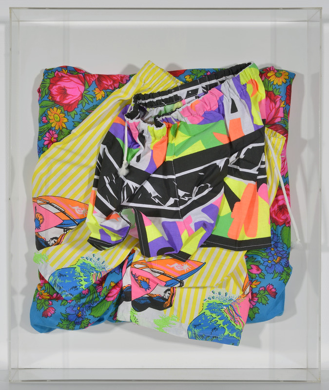 Kuila, textiles dans boite plexi