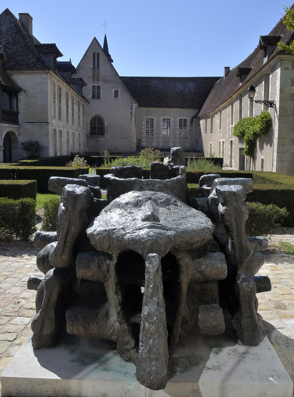 " Le Puits-Fontaine" ou "La Maison de l'Est" 