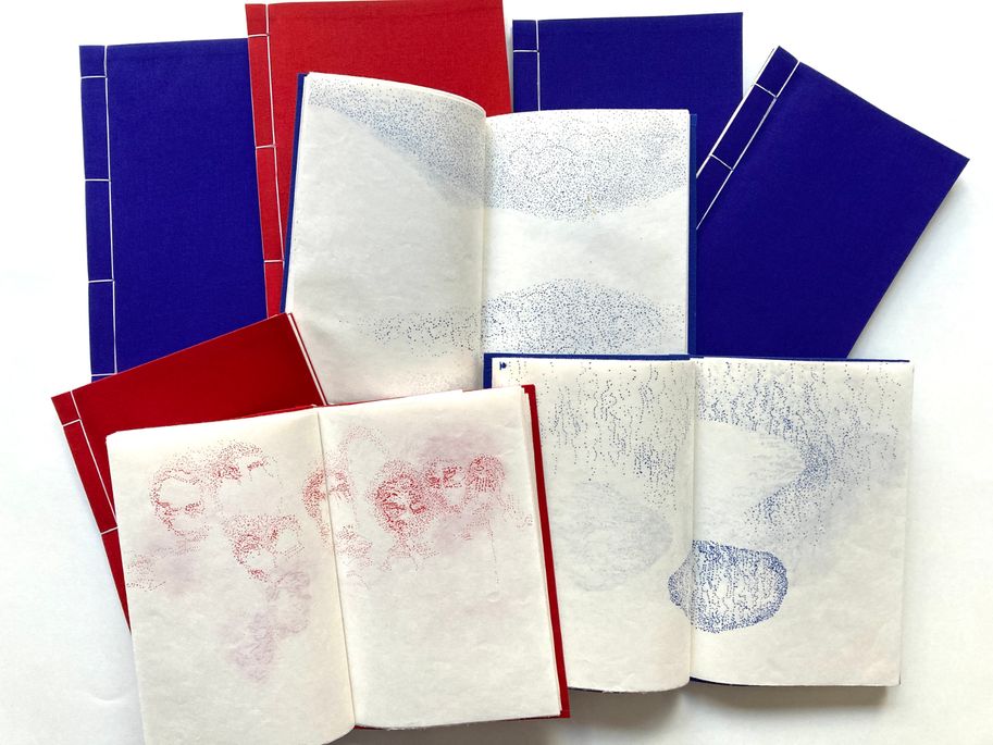 Série de 18 livres / carnets sur papier Japon 